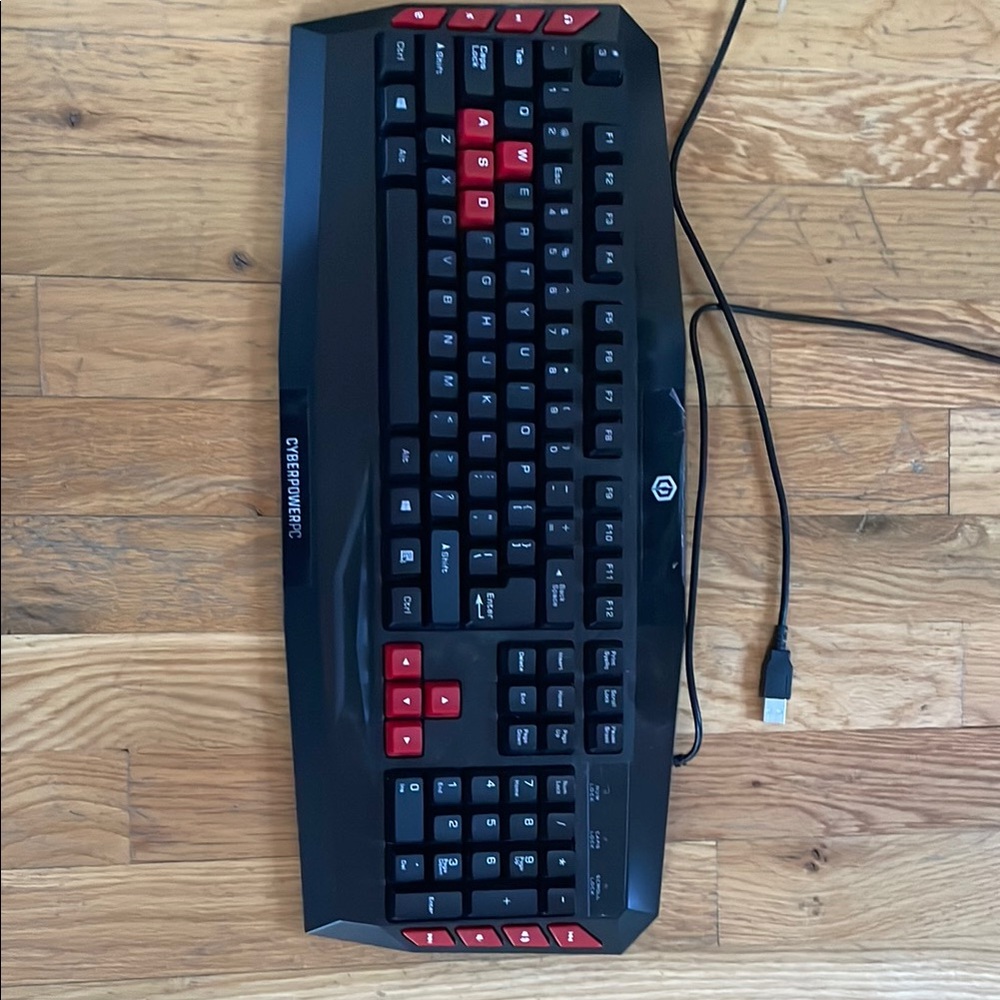CyberPowerPC Gaming Keyboard - Picture 4 of 4